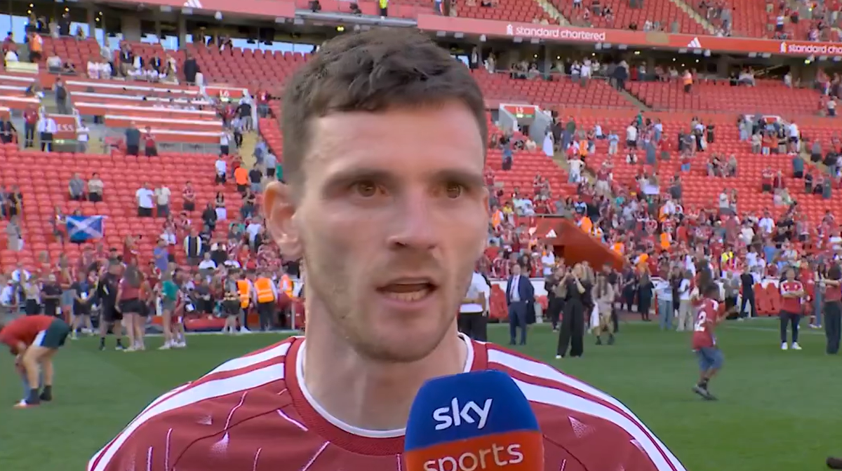 Robertson pays classy tribute to Everton captain Coleman after Liverpool goodbye