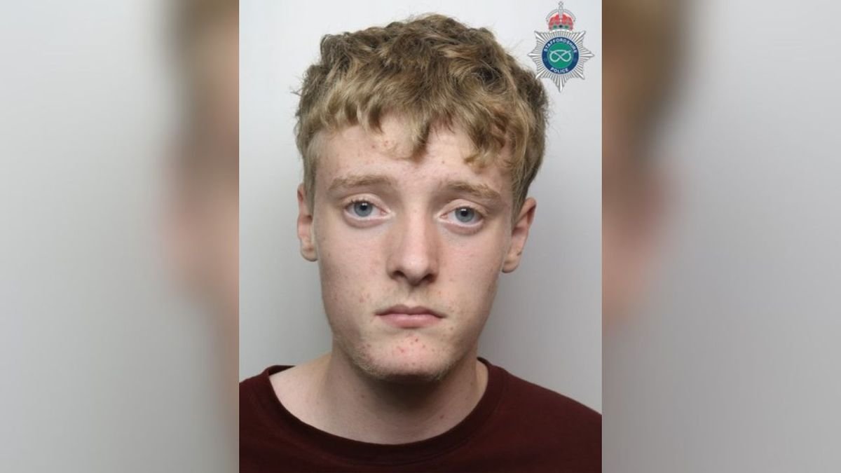 Student with homemade gunpowder threatened to blow up Stafford College