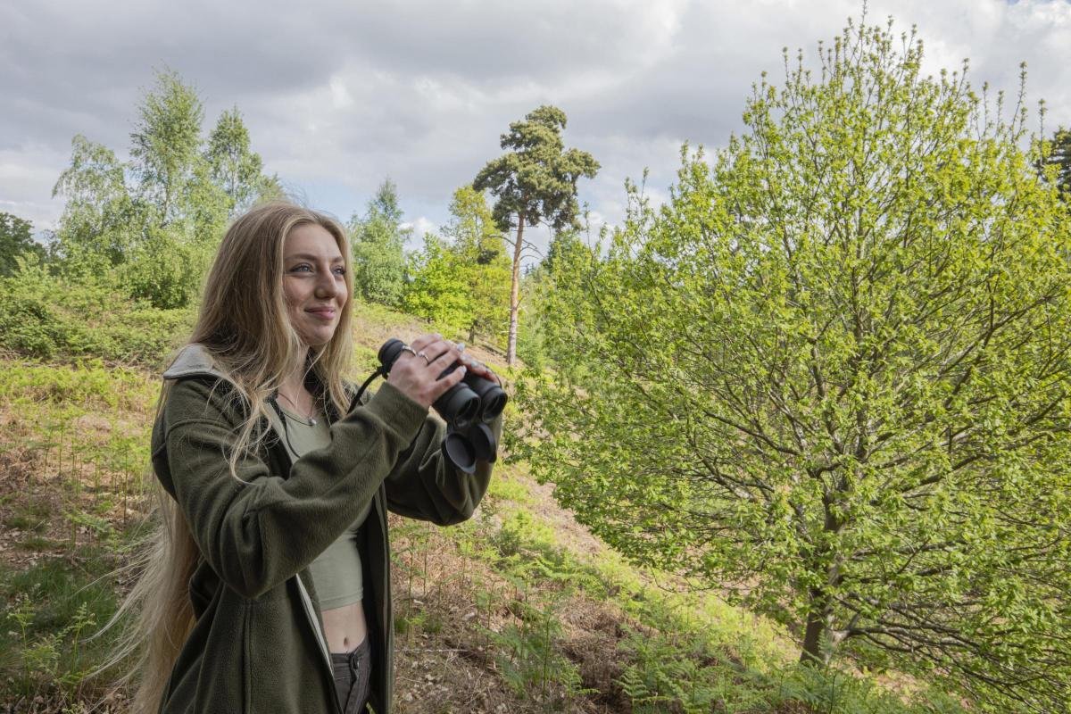Birdwatching is the ideal de-stressing hobby for young people