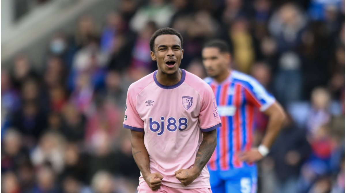 Transfer news LIVE: Chelsea join Junior Kroupi race as Arsenal eye Tijjani Reijnders