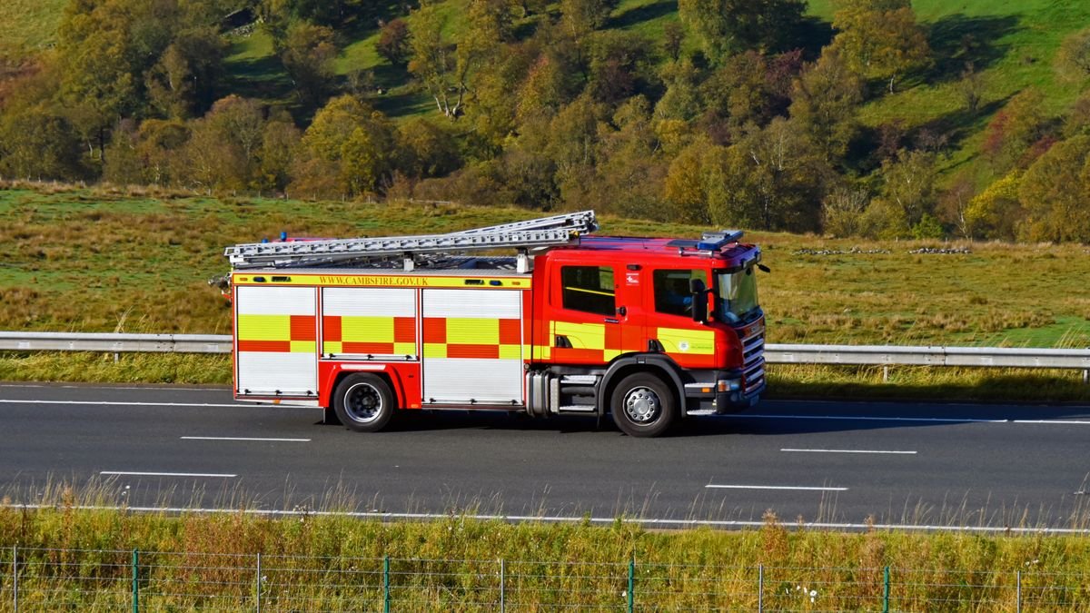 Large Fire in Eynesbury Tackled by Over 25 Firefighters – SSBCrack News